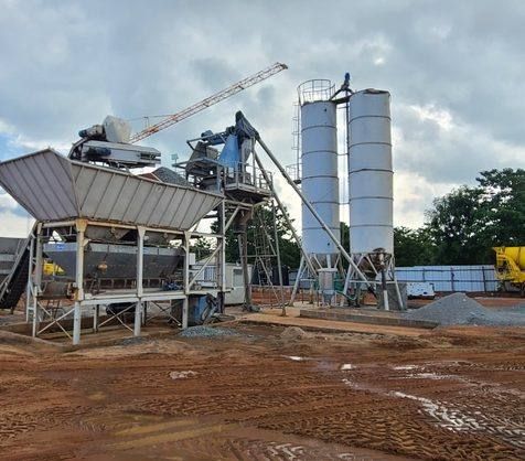 Centrale à béton · Route Kota – Kouandé, 2024